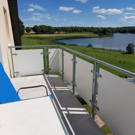 Dachgeschosswohnung Mit Seeblick Ahrensbok ภายนอก รูปภาพ