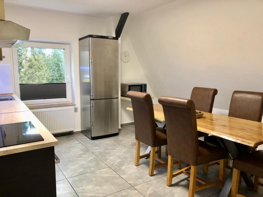 Dachgeschosswohnung Mit Seeblick Ahrensbok ภายนอก รูปภาพ