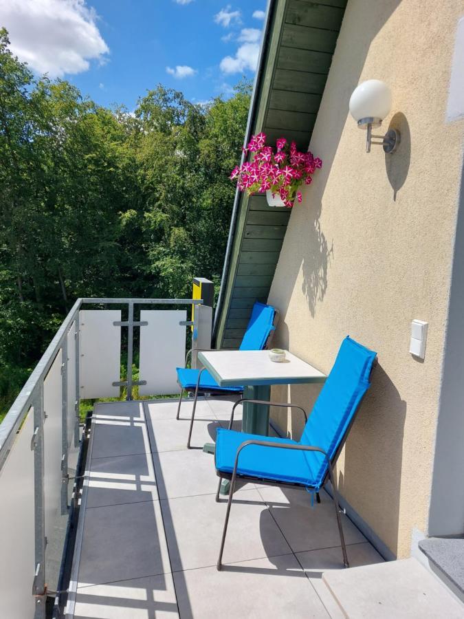 Dachgeschosswohnung Mit Seeblick Ahrensbok ภายนอก รูปภาพ